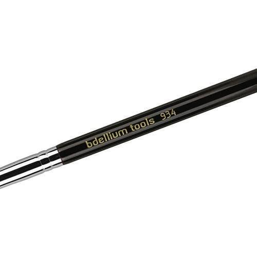 Maestro 934 Precision Concealer