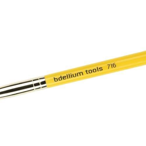 Travel 716 Smoky Eyeliner