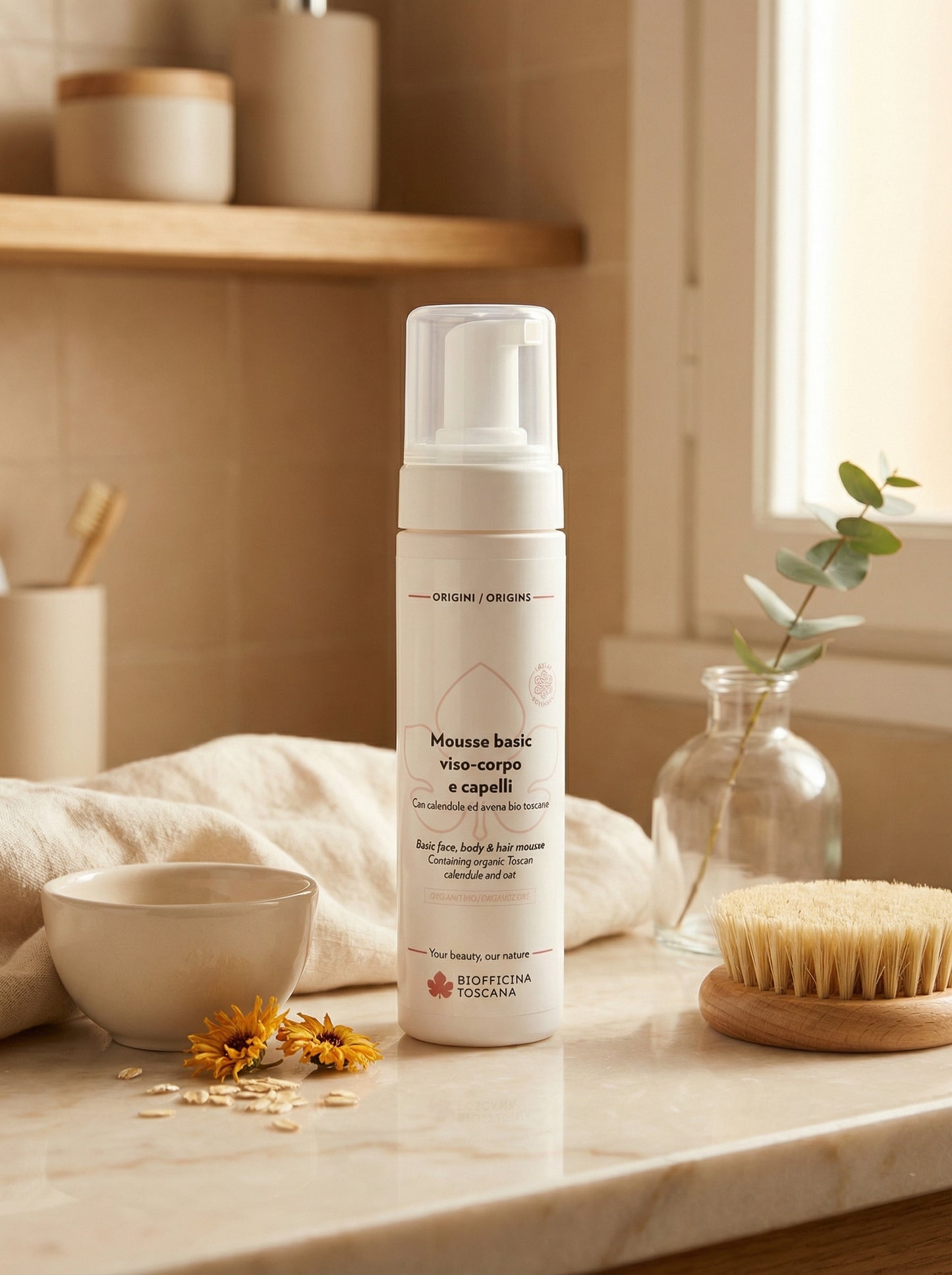 Mousse basic viso corpo e capelli Detergente Delicato per Pelli Sensibili by Biofficina Toscana — hero product photo