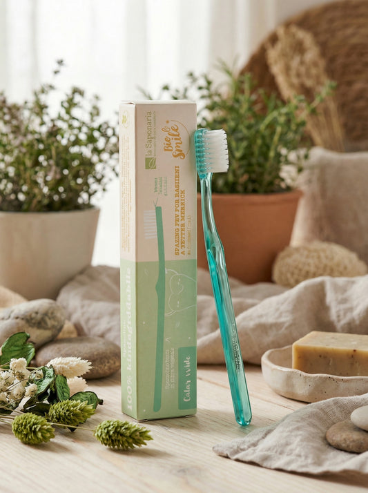 Spazzolino bimbi in fibra vegetale - Denti sani e protetti by La Saponaria — hero product photo