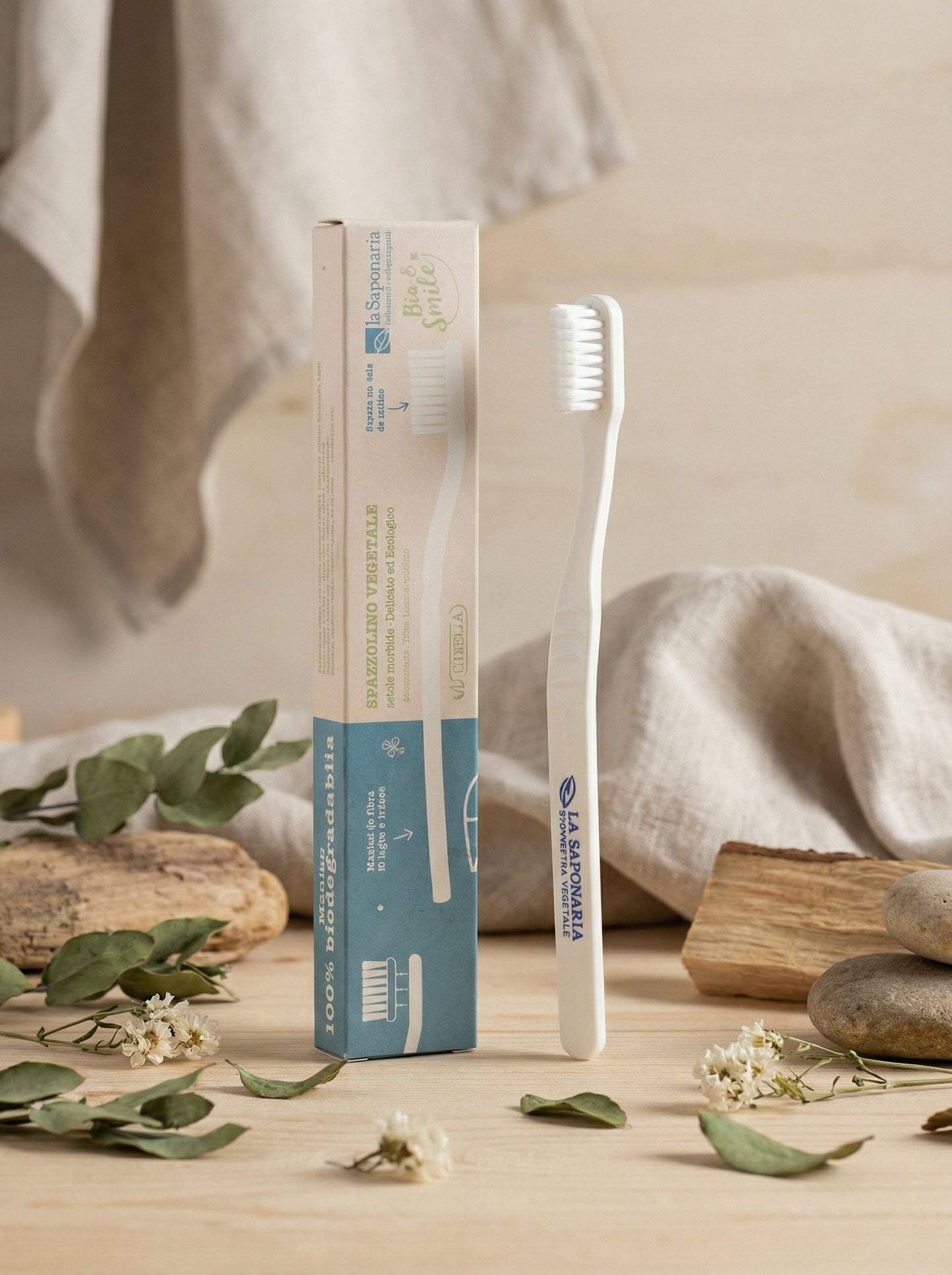 Spazzolino fibra vegetale setole morbide - Delicato ed Ecologico by La Saponaria — hero product photo
