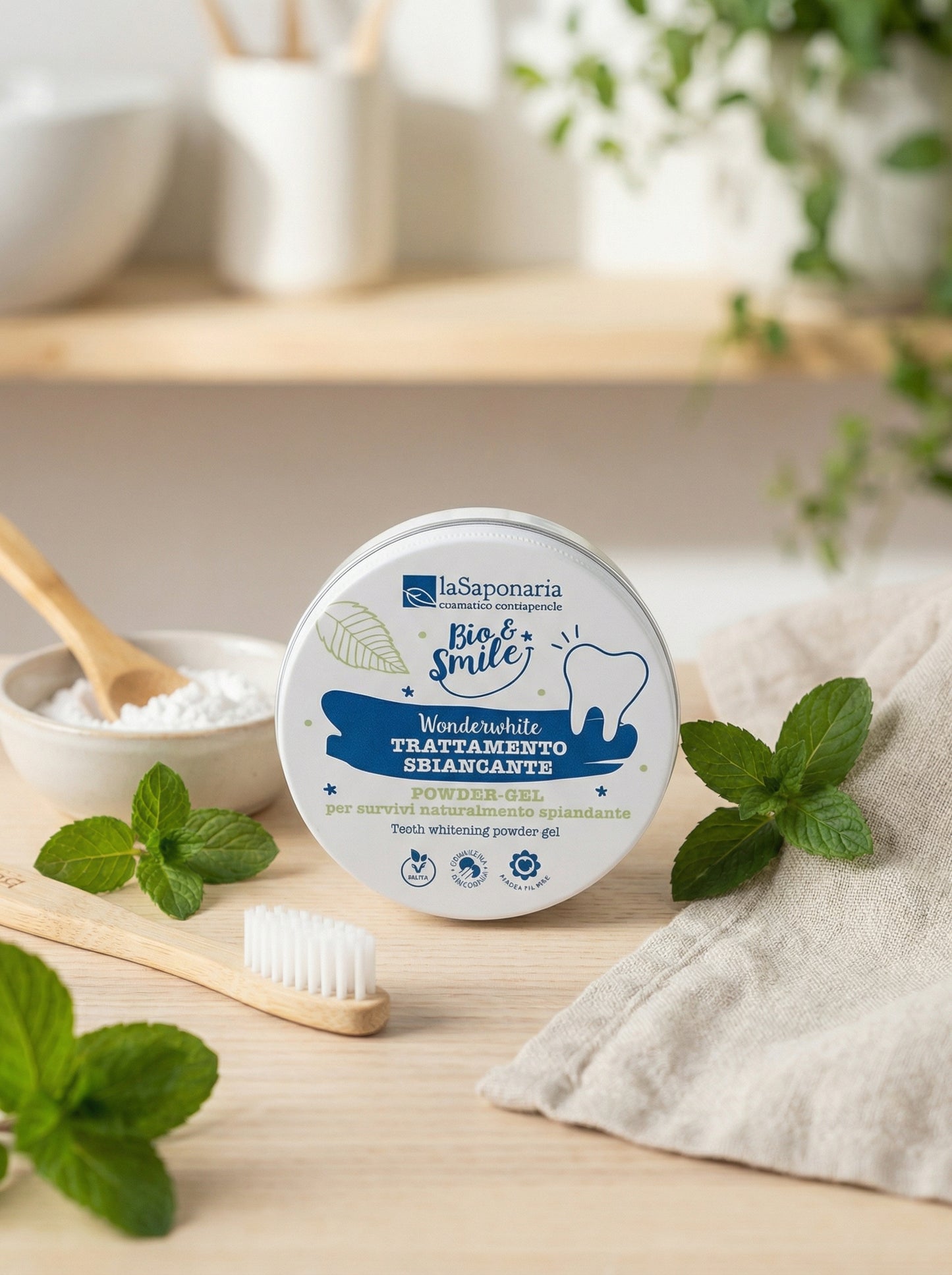 WonderWhite Trattamento Sbiancante Denti Powder-Gel by La Saponaria — hero product photo