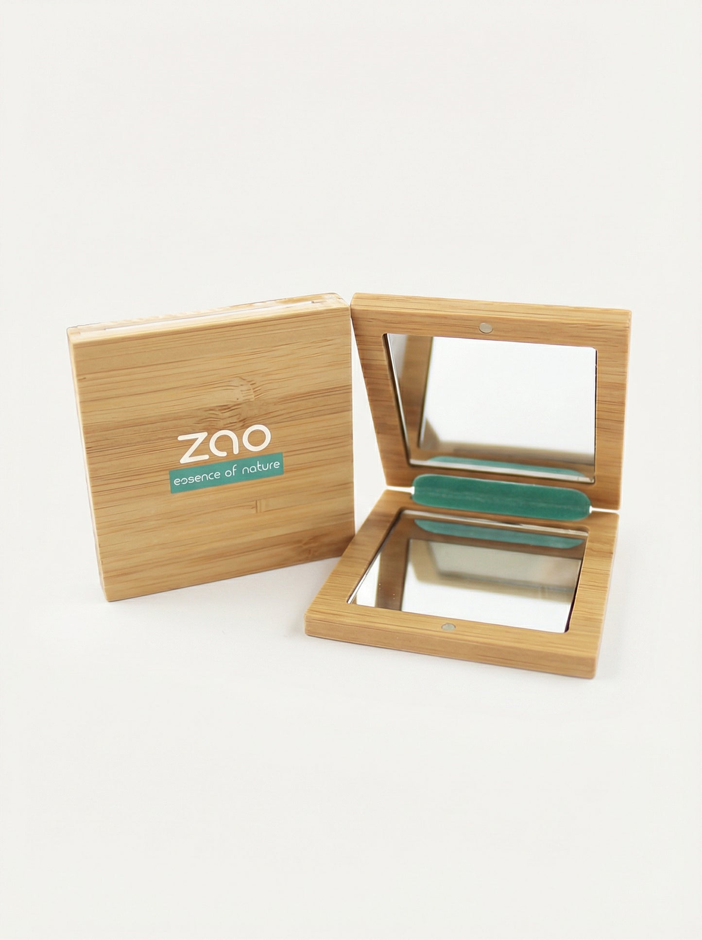 Specchietto bambù by Zao Makeup — product photo on white background
