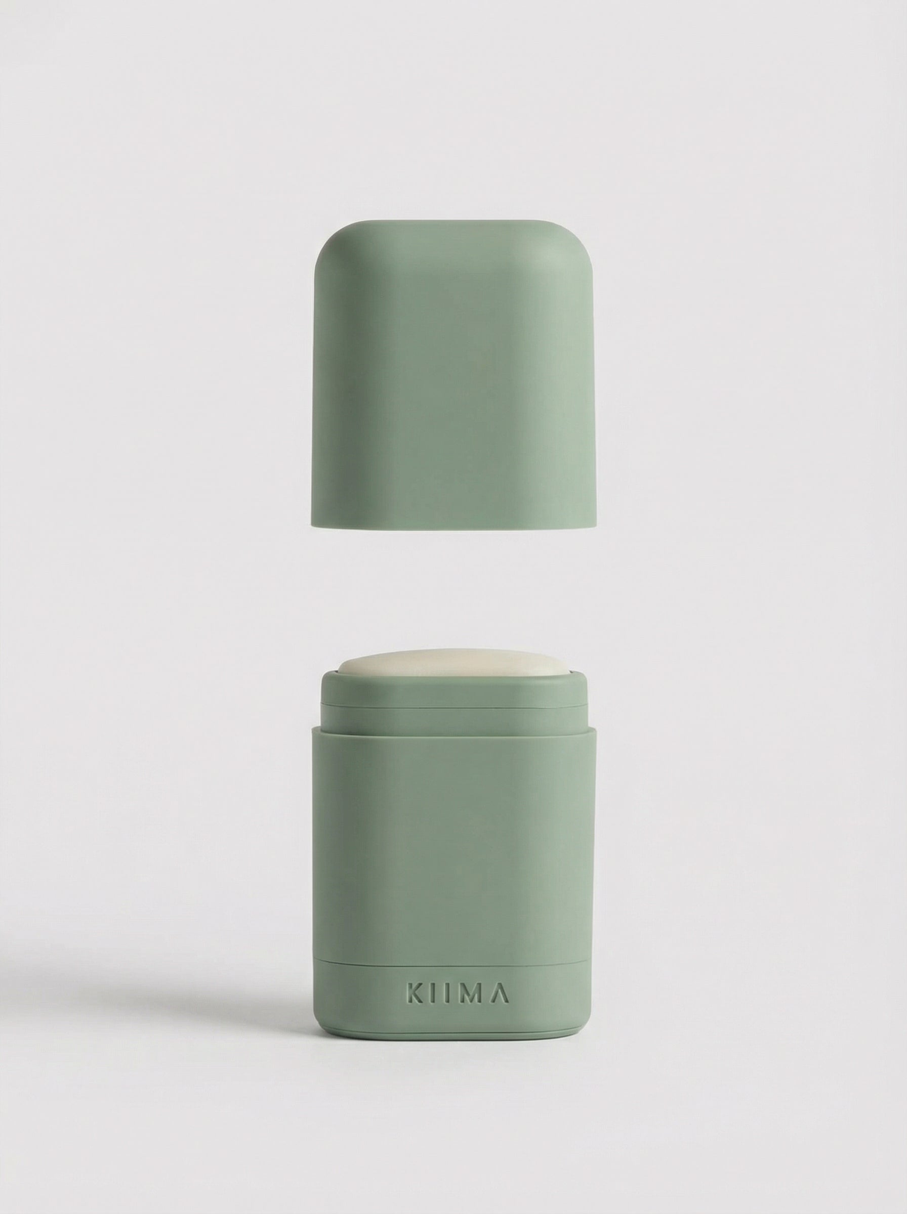 Applicatore ricaricabile per Biodeo solido Kiima - verde salvia by La Saponaria — product photo on white background