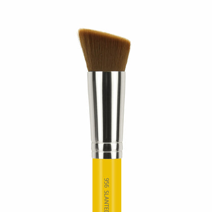 Studio 956 Slanted Precision Kabuki