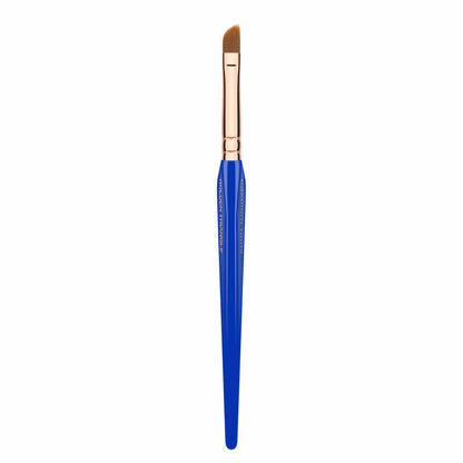 Golden Triangle 548 Dagger Lip