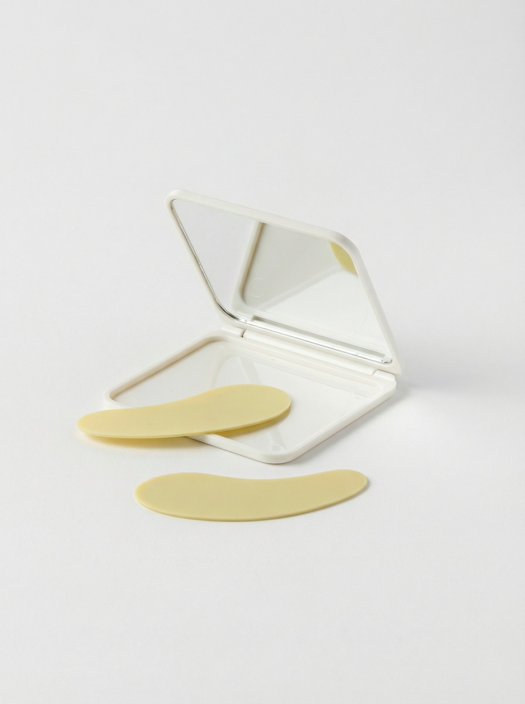Patch Occhi Riutilizzabili con Specchio - Accessorio Skincare by Biofficina Toscana — product photo on white background
