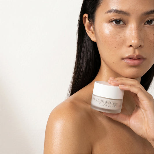 Maschera viso cremosa alla bava di lumaca Prodigious Helix Snail Face Mask