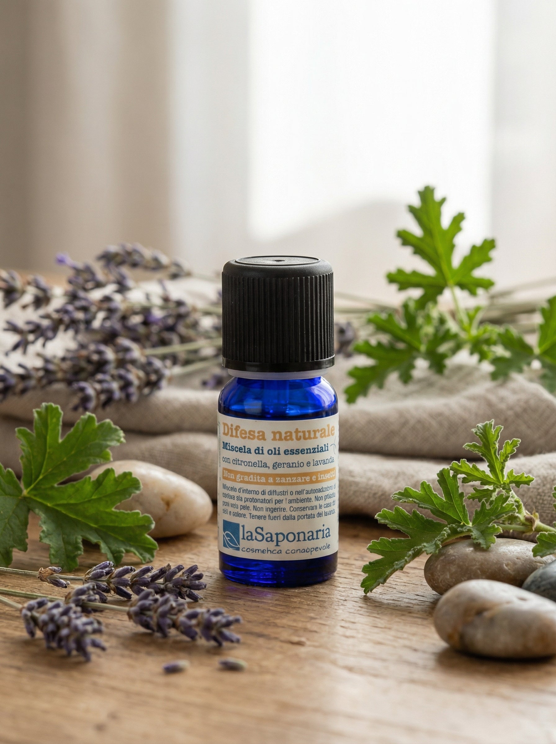 Difesa Naturale - Mix Oli Essenziali Antizanzare Naturale by La Saponaria — hero product photo