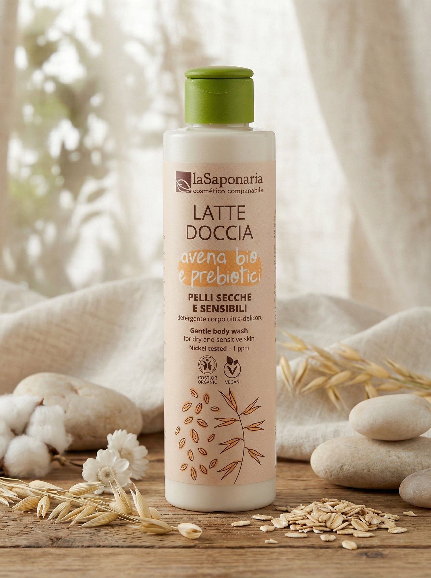 Latte doccia per pelli secche e sensibili - Avena Bio e Prebiotici Bagnodoccia Idratante by La Saponaria — hero product photo