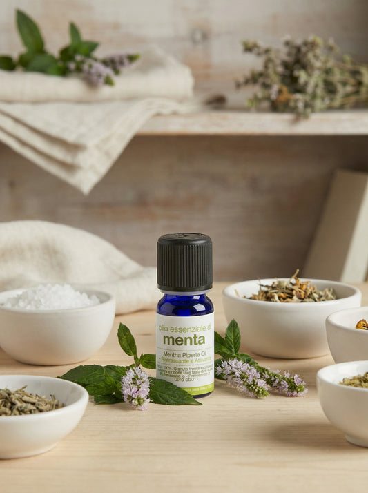 Olio essenziale di menta BIO - Rinfrescante e Attivante by La Saponaria — hero product photo