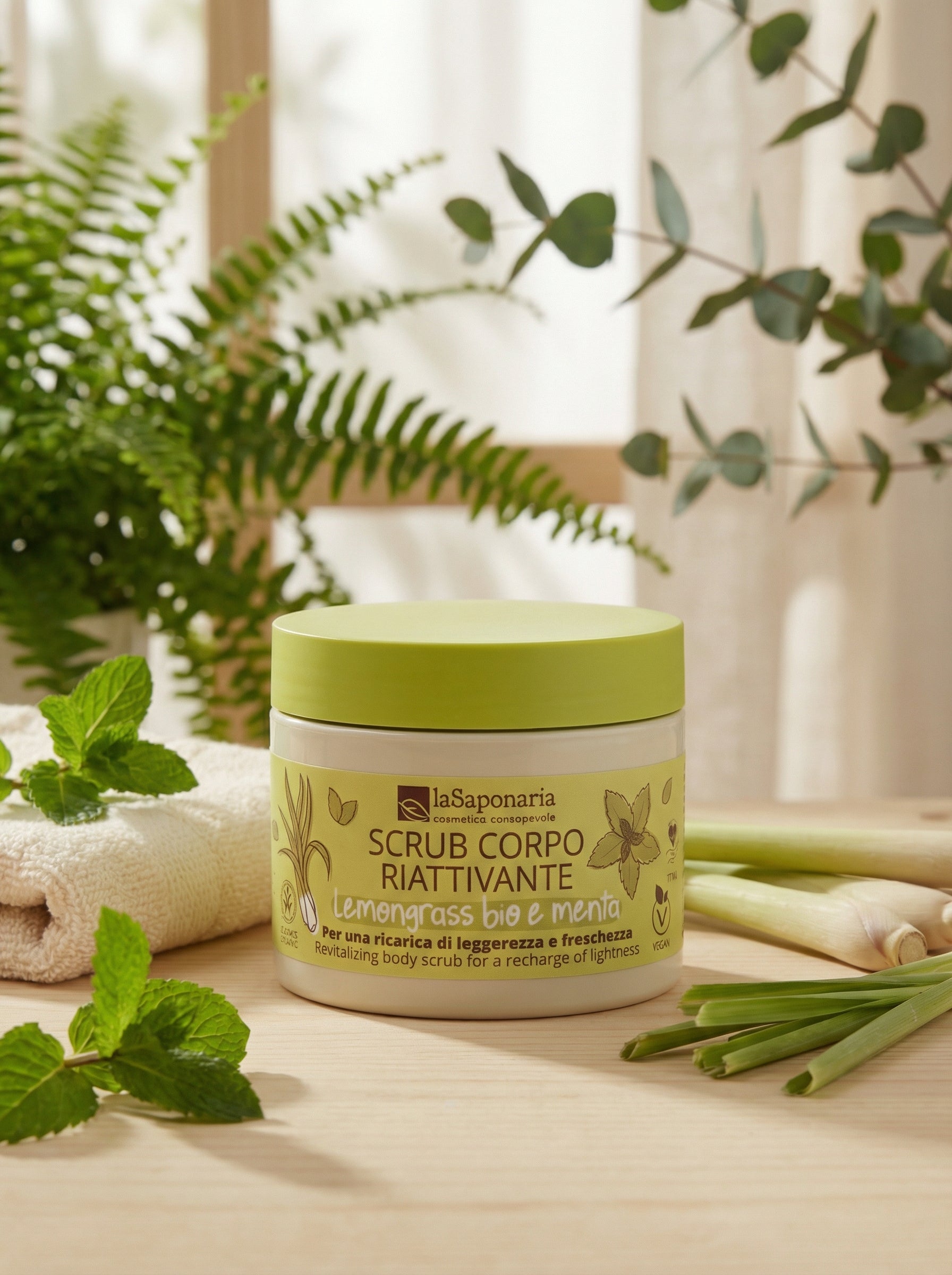 Scrub Corpo Riattivante - Lemongrass Bio e Menta Stimolante e Levigante by La Saponaria — hero product photo