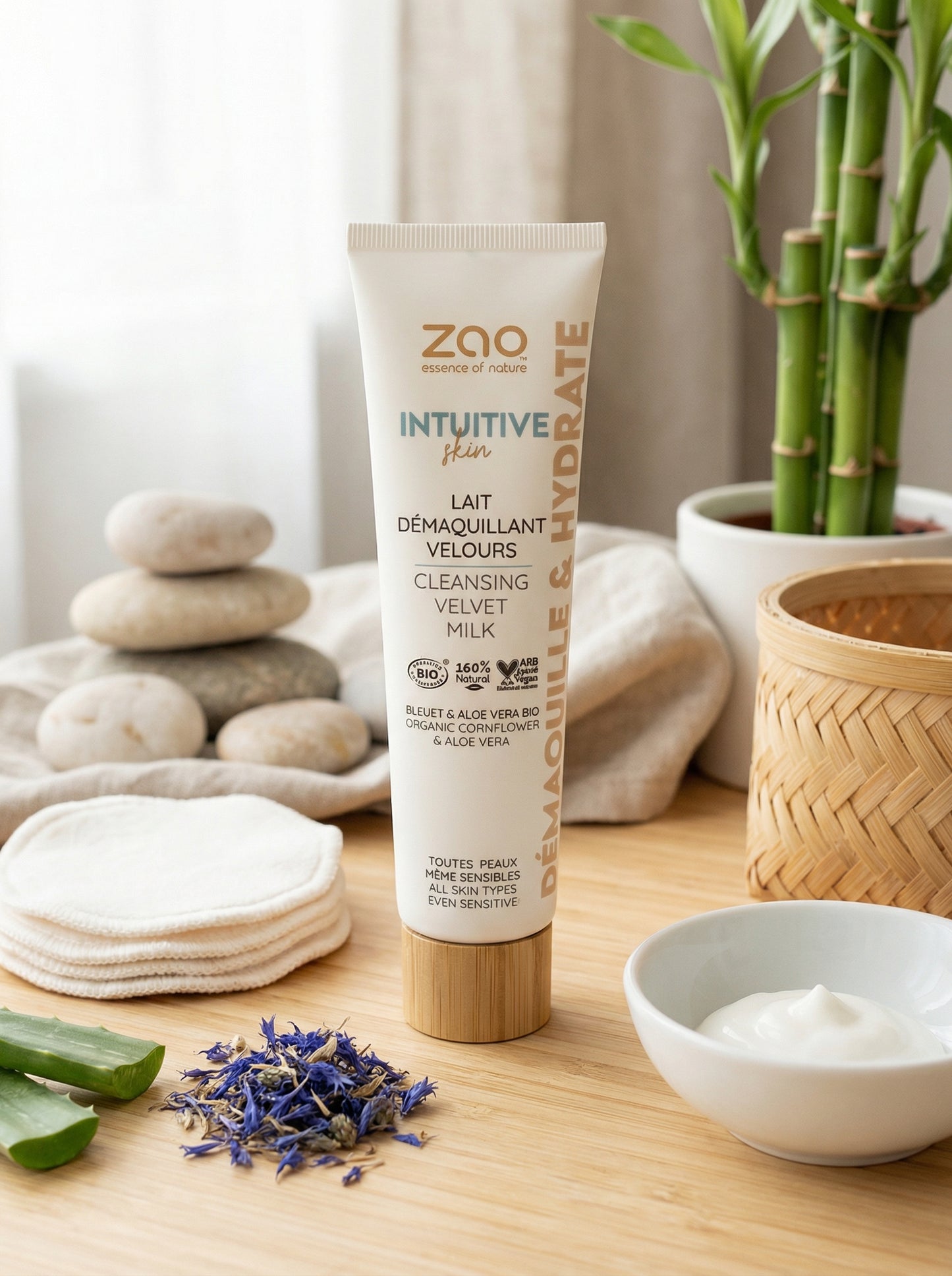 Latte Detergente Velluto by Zao Makeup — hero product photo