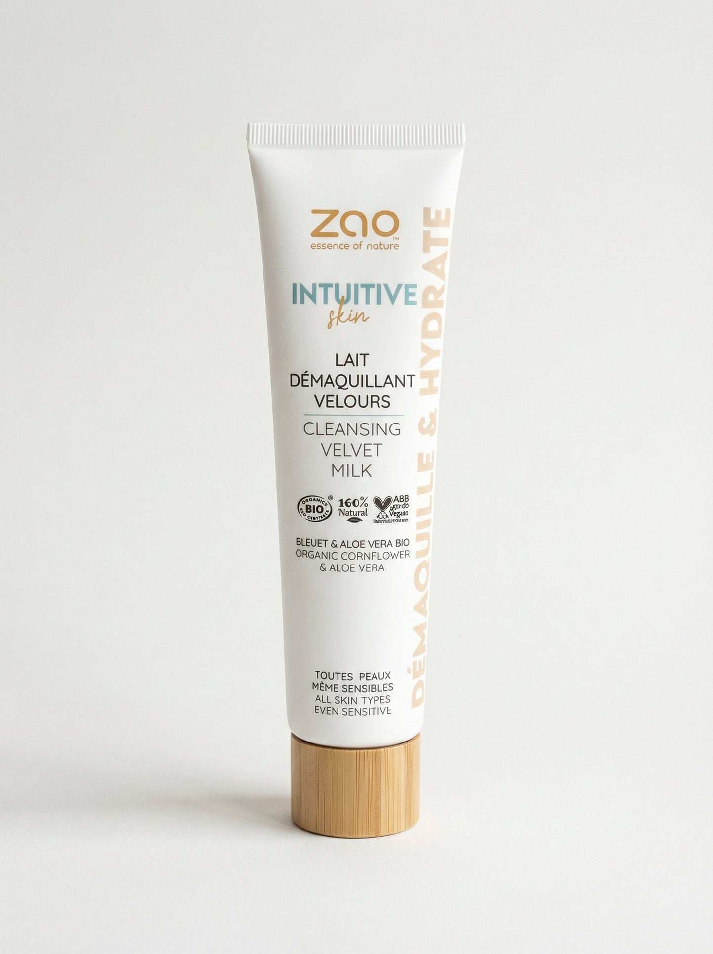 Latte Detergente Velluto by Zao Makeup — product photo on white background