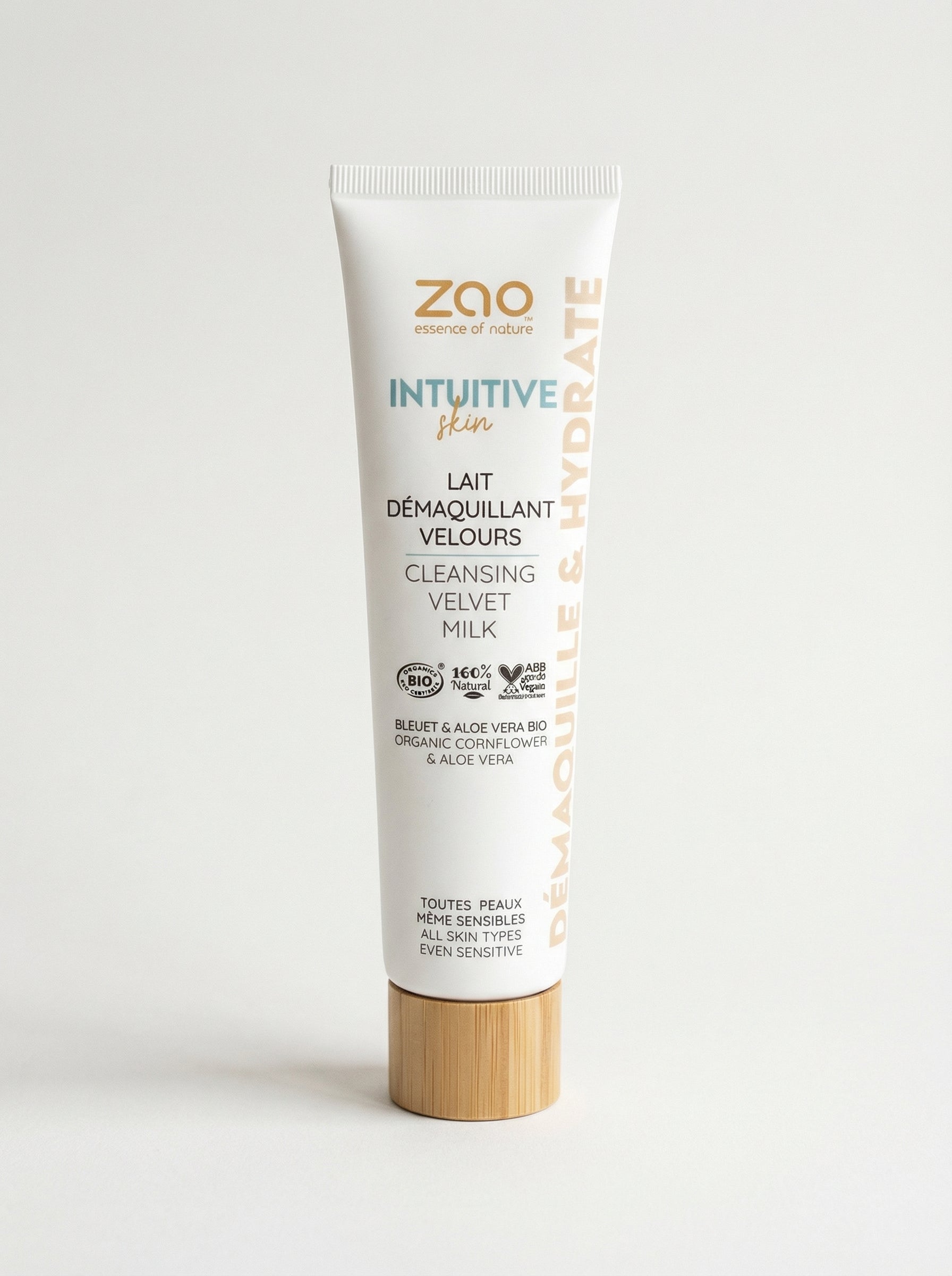 Latte Detergente Velluto by Zao Makeup — product photo on white background