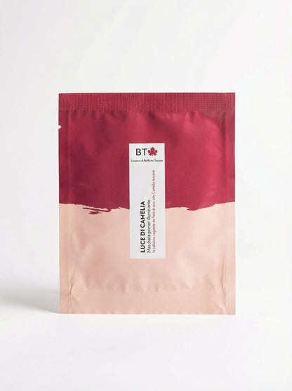 Maschera primer illuminante by Biofficina Toscana — product photo on white background