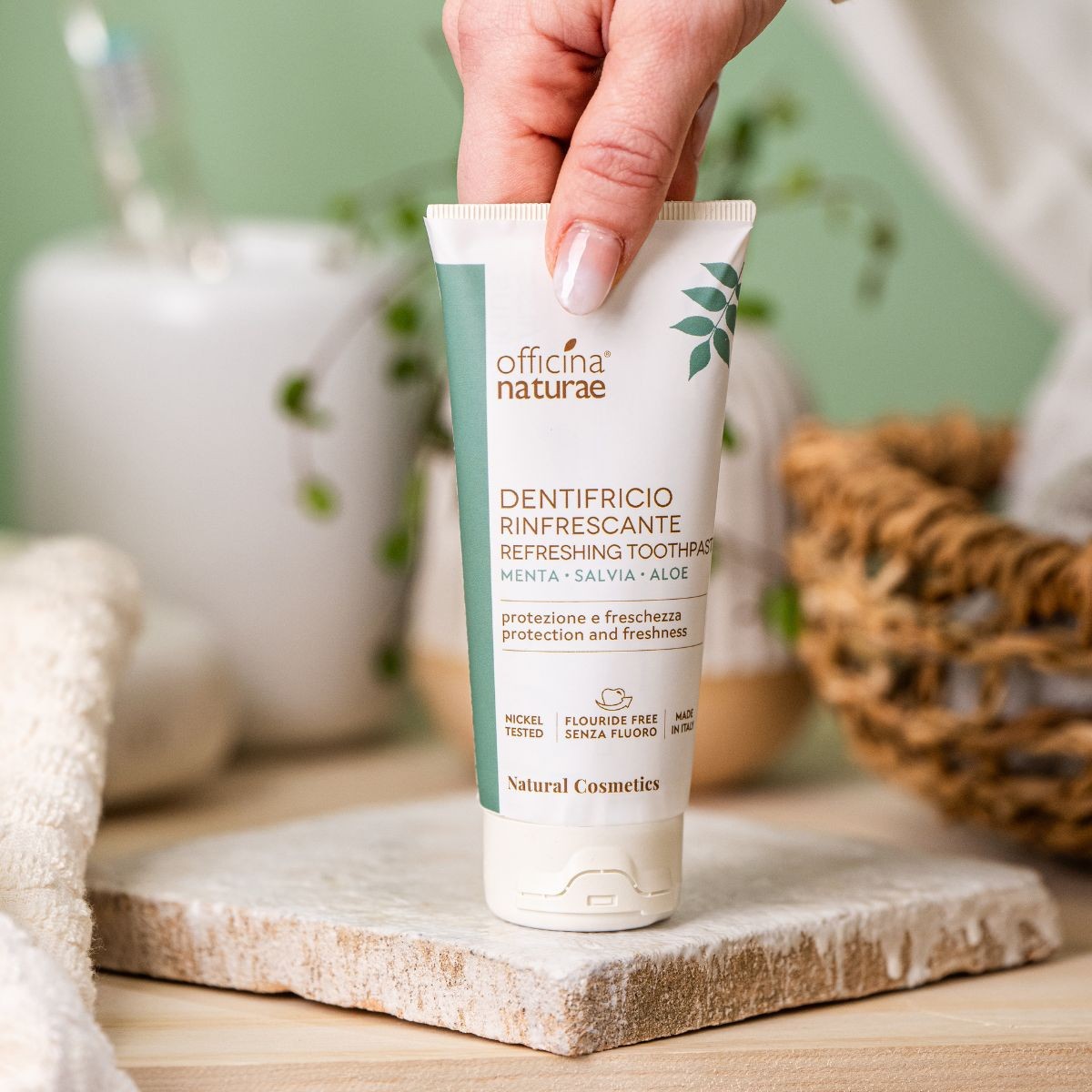 Dentifricio Naturale Rinfrescante in Gel con Menta e Salvia