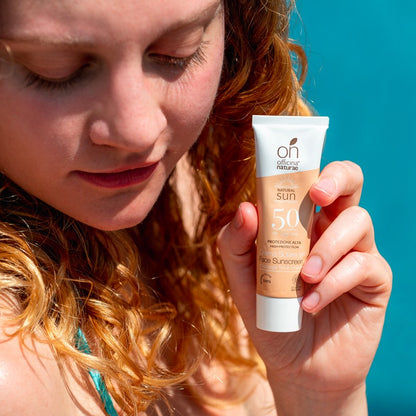 Crema Solare Viso SPF 50 Senza Profumo con Acido Ialuronico