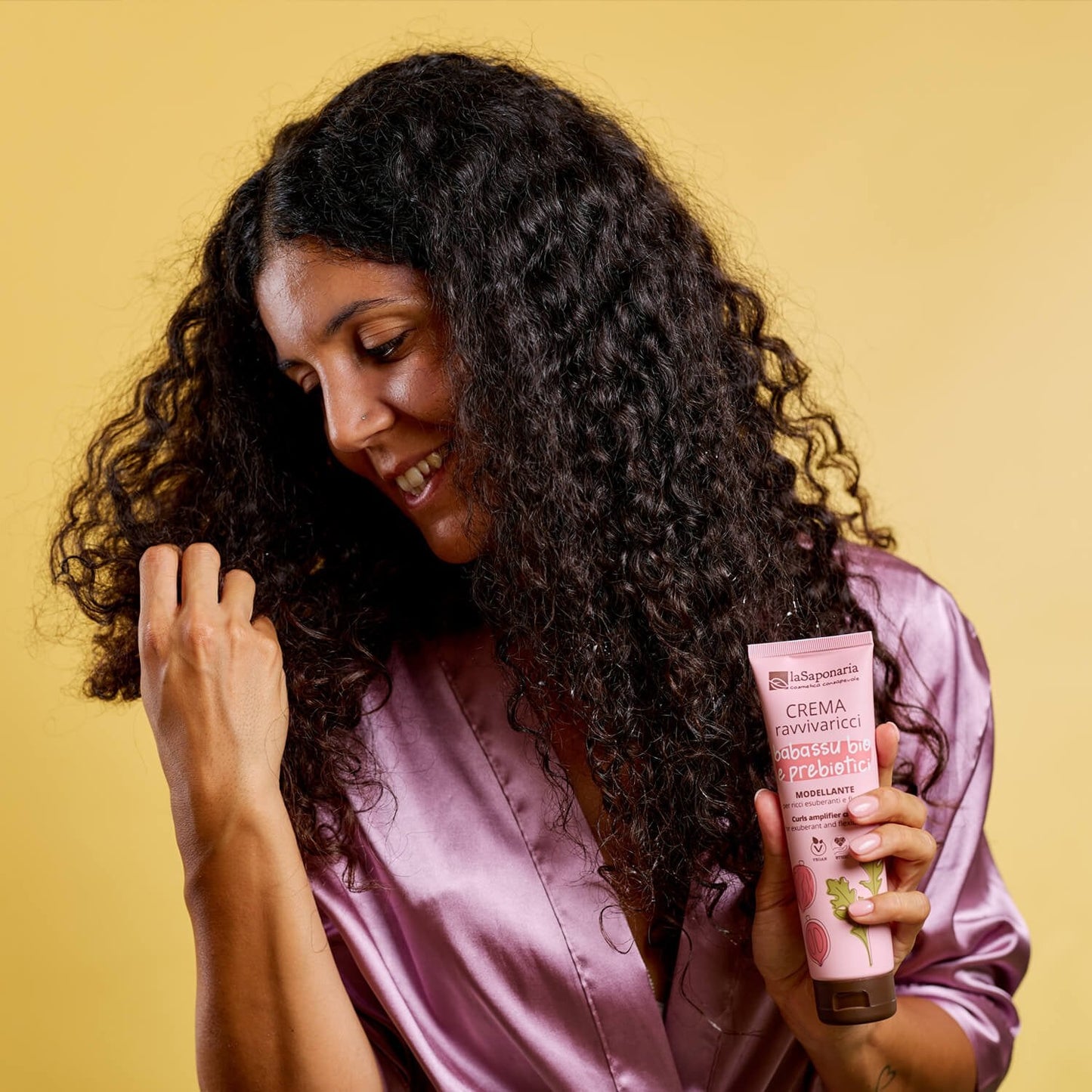Crema Ravvivaricci babassu bio e prebiotici modellante per ricci esuberanti e flessibili