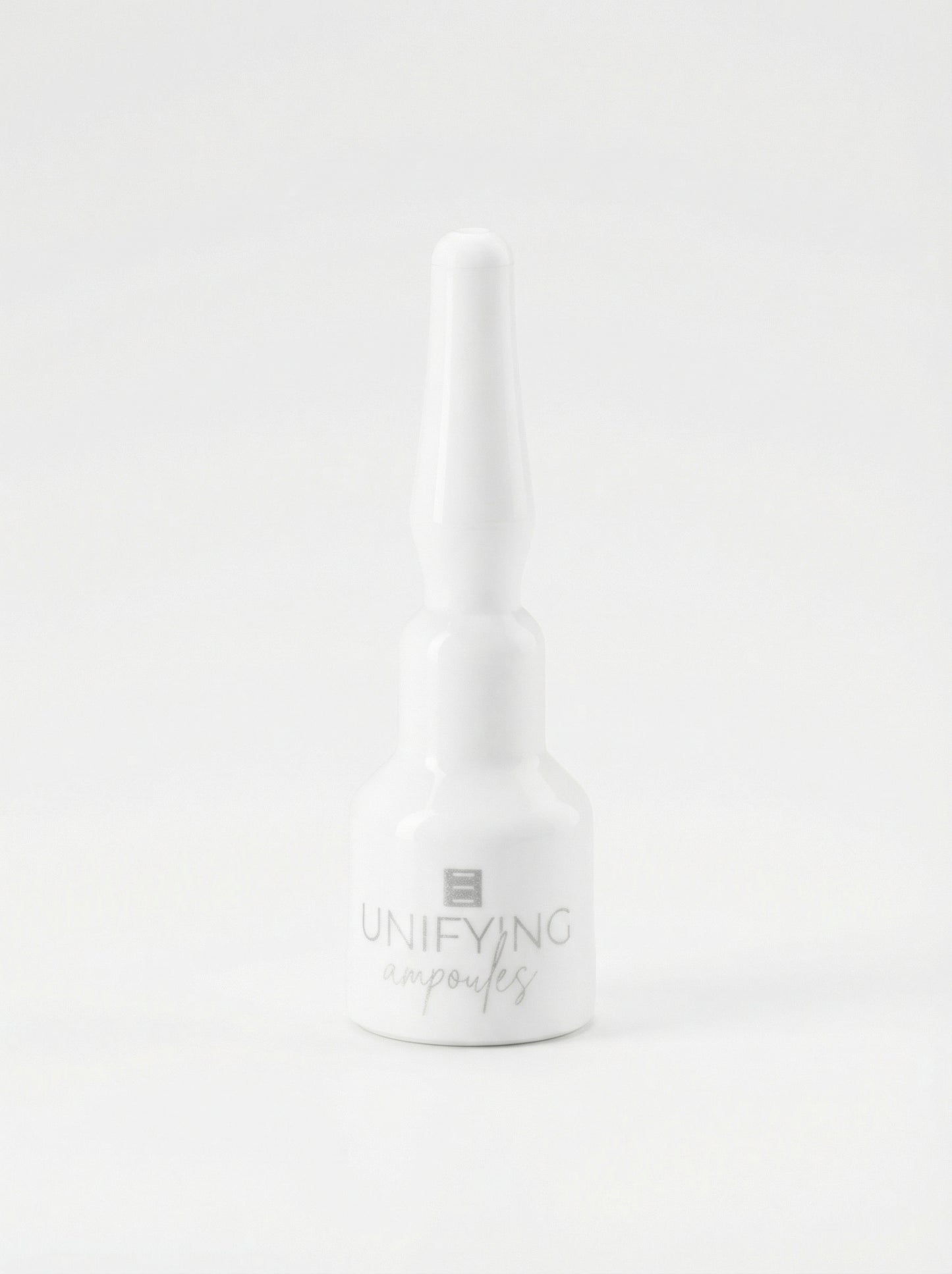 Trattamento anti-macchie Unifying Ampoules by Eterea — product photo on white background