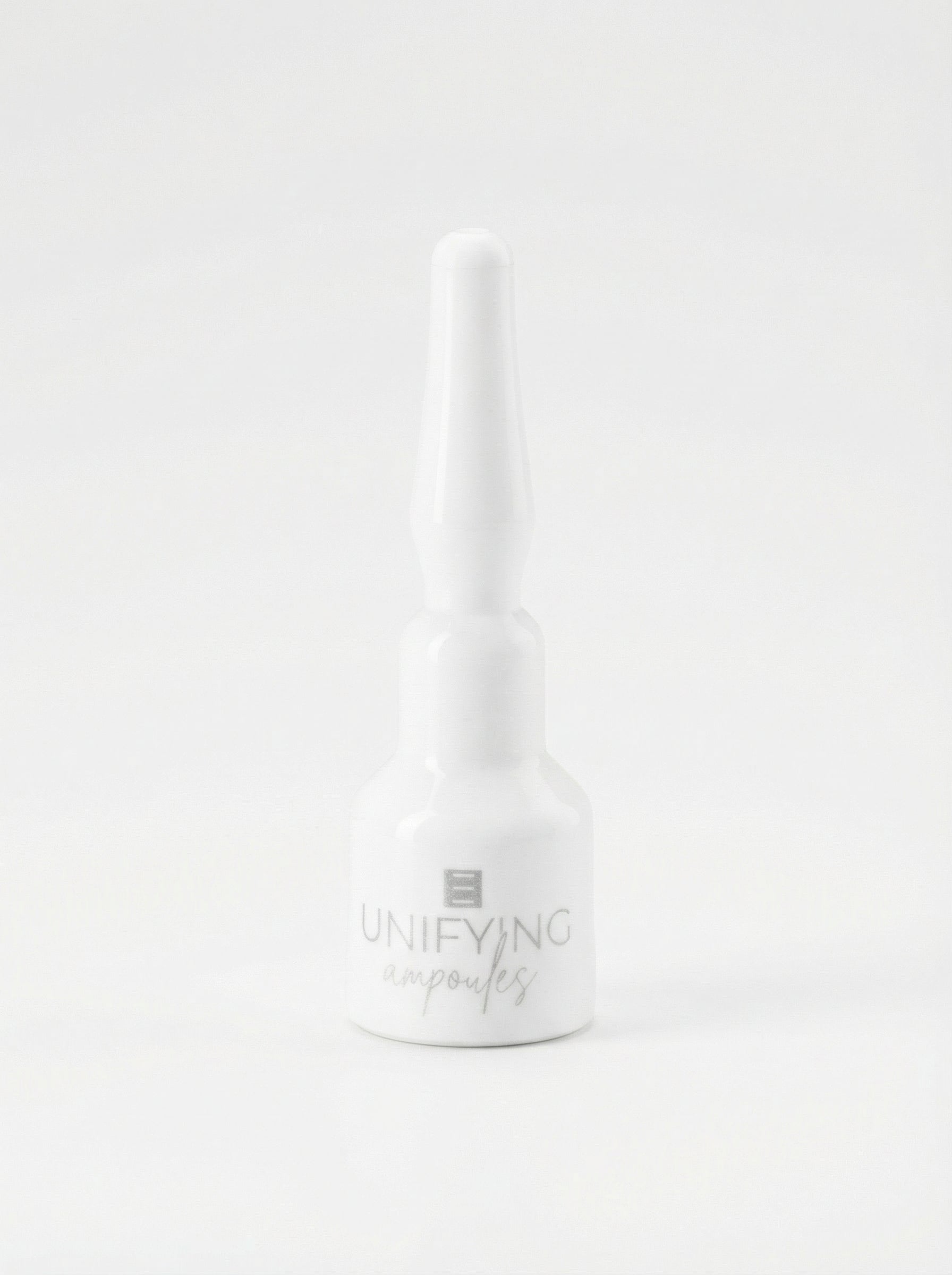 Trattamento anti-macchie Unifying Ampoules by Eterea — product photo on white background